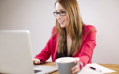 The Pros and Cons of using Sticky Videos for Video Marketing