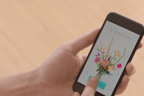 Bloomon app on a phone