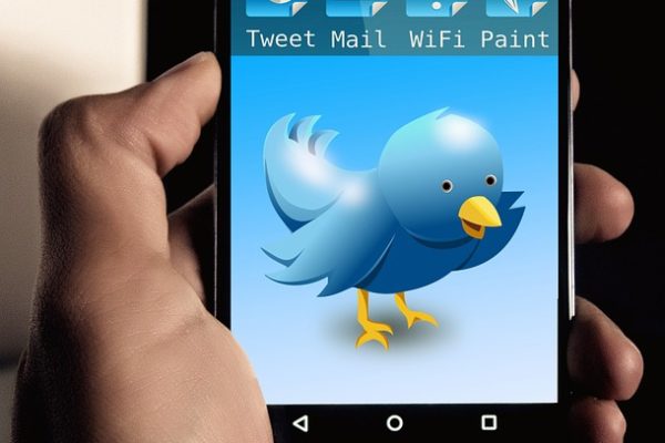 Twitter Video Advertising Smartphone